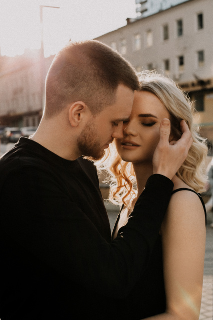 Заказать фотосессию Love Story в студии от сети фотостудий Fashion Box в Томске

 – фото № 2