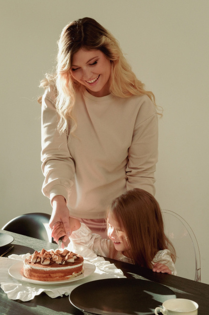 Заказать семейную фотосессию в студии с детьми в Томске от Fashion Box
 – фото № 18