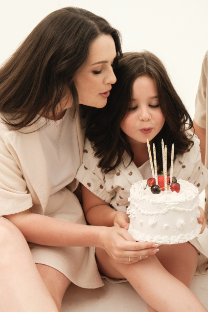 Заказать семейную фотосессию в студии с детьми в Томске от Fashion Box
 – фото № 31