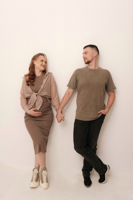 Заказать фотосессию для беременных в студии от компании Fashion Box в Томске
 – фото № 19