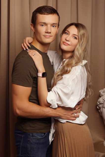 Заказать фотосессию Love Story в студии от сети фотостудий Fashion Box в Екатеринбурге

 – фото № 3