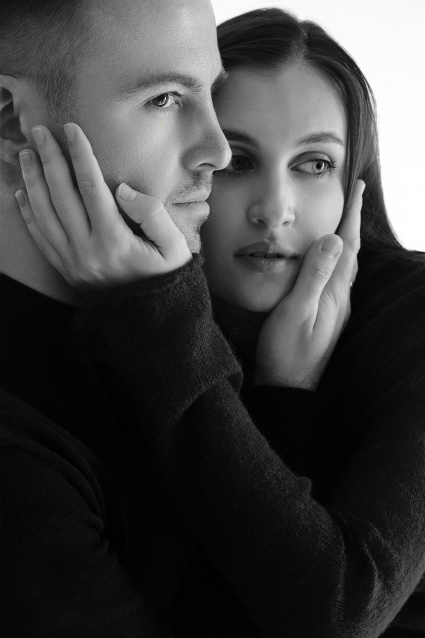 Заказать фотосессию Love Story в студии от сети фотостудий Fashion Box в Томске

 – фото № 4