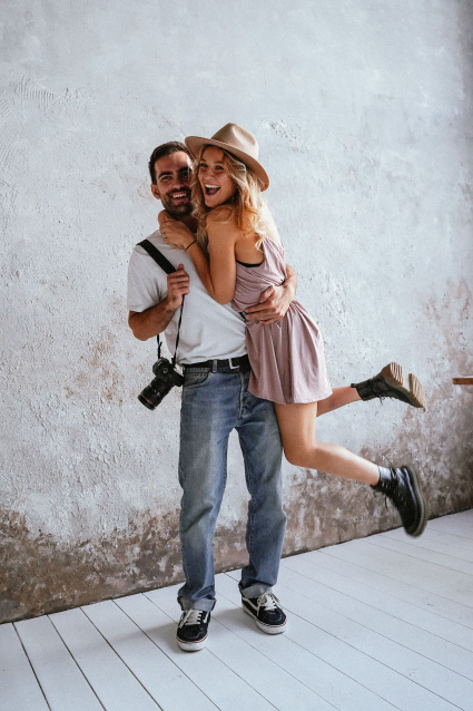 Заказать фотосессию Love Story в студии от сети фотостудий Fashion Box в Екатеринбурге

 – фото № 10