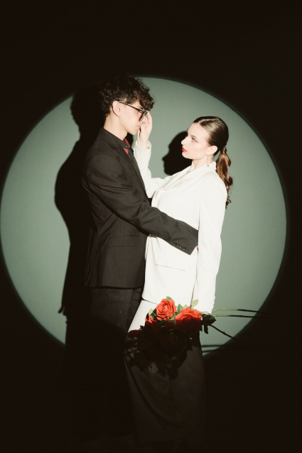 Заказать фотосессию Love Story в студии от сети фотостудий Fashion Box в Томске

 – фото № 18