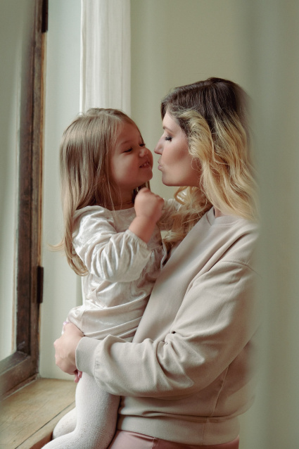 Заказать семейную фотосессию в студии с детьми в Томске от Fashion Box
 – фото № 19