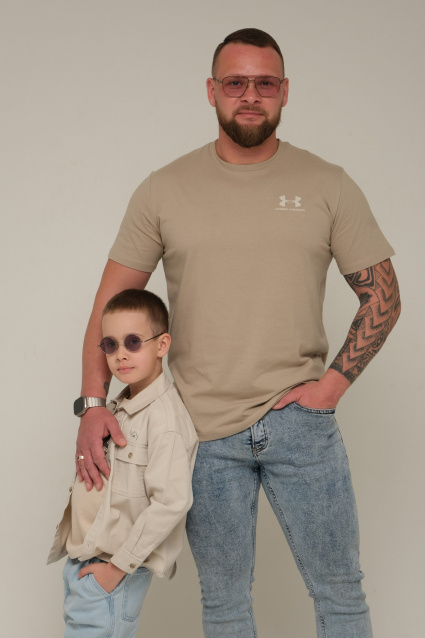 Заказать семейную фотосессию в студии с детьми в Томске от Fashion Box
 – фото № 12